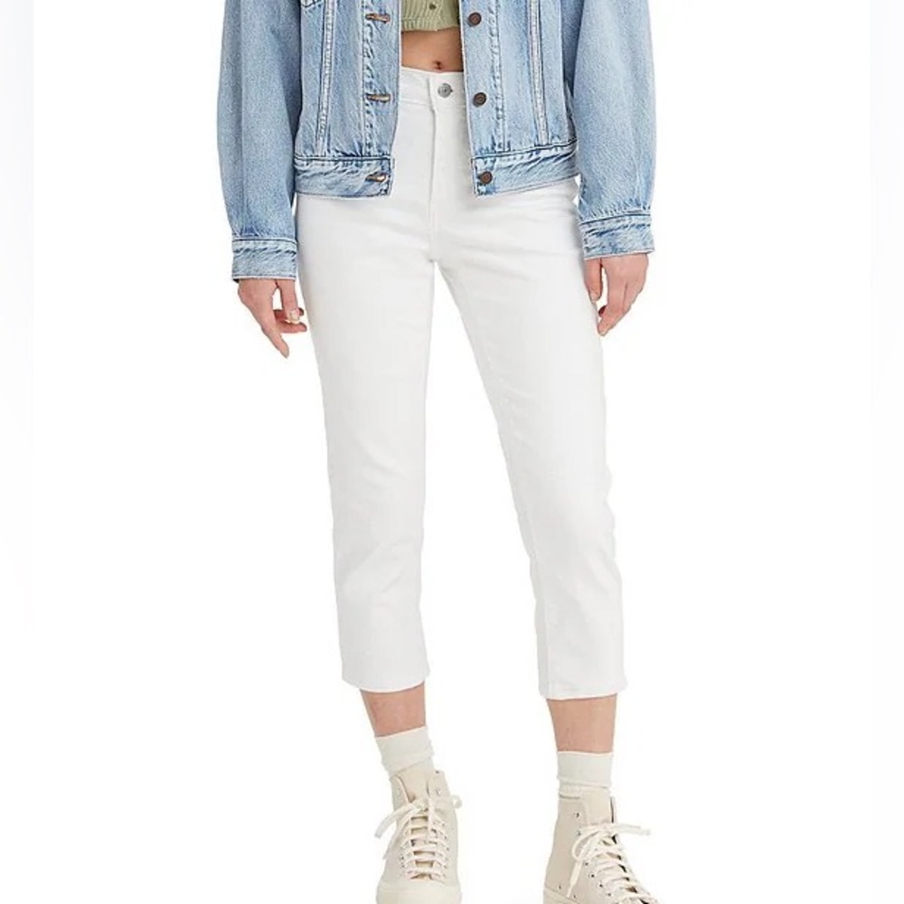 NWT Levi's White Ankle Capris